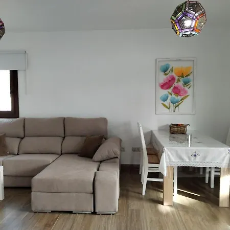 Casa Encarnacion بيت للعطل Haría