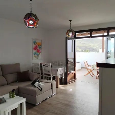 Casa Encarnacion Feriehus Haría